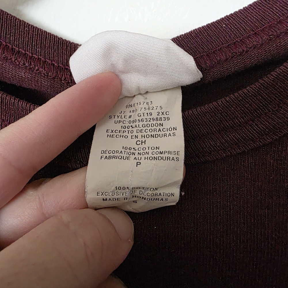 Cotton Champion Maroon‎ T-Shirt with Embroidered Logo Size Small - Picture 4 of 6